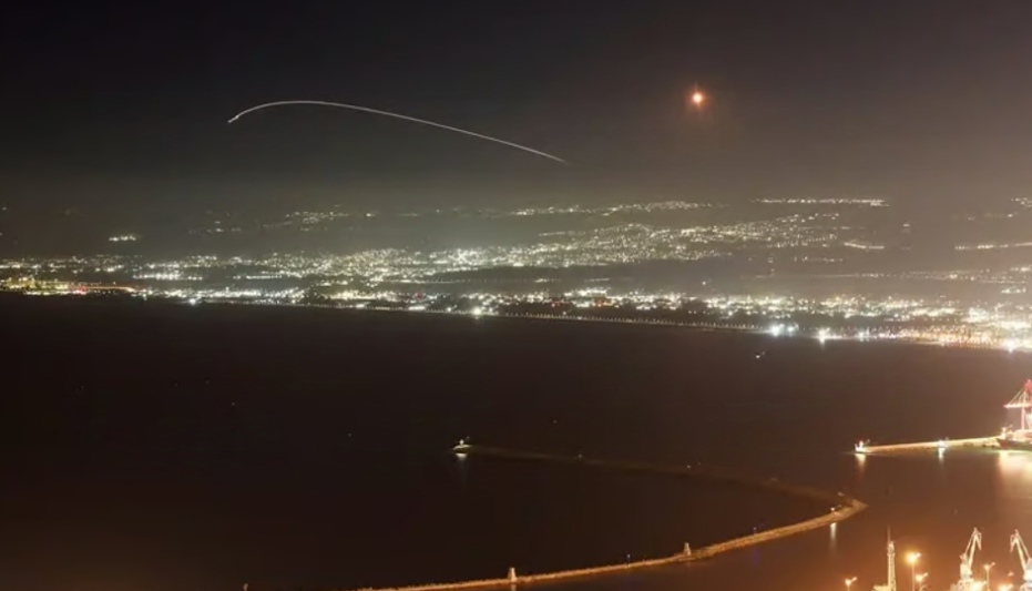 بعد مشاهد مرعبة للاحتلال بلبنان.. "حزب الله" يستهدف قاعدة لسلاح الجو الإسرائيلي بعد مشاهد مرعبة للاحتلال بلبنان.. "حزب الله" يستهدف قاعدة لسلاح الجو الإسرائيلي