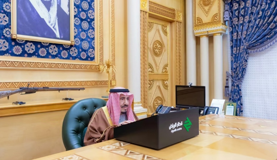 خادم الحرمين الشريفين يفتتح مشروع قطار الرياض