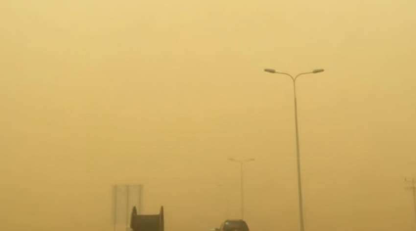 "الأرصاد" يُنبِّه 5 مناطق: أتربة مثارة وعوالق ترابية مع رياح وتدنٍّ في الرؤية "الأرصاد" يُنبِّه 5 مناطق: أتربة مثارة وعوالق ترابية مع رياح وتدنٍّ في الرؤية