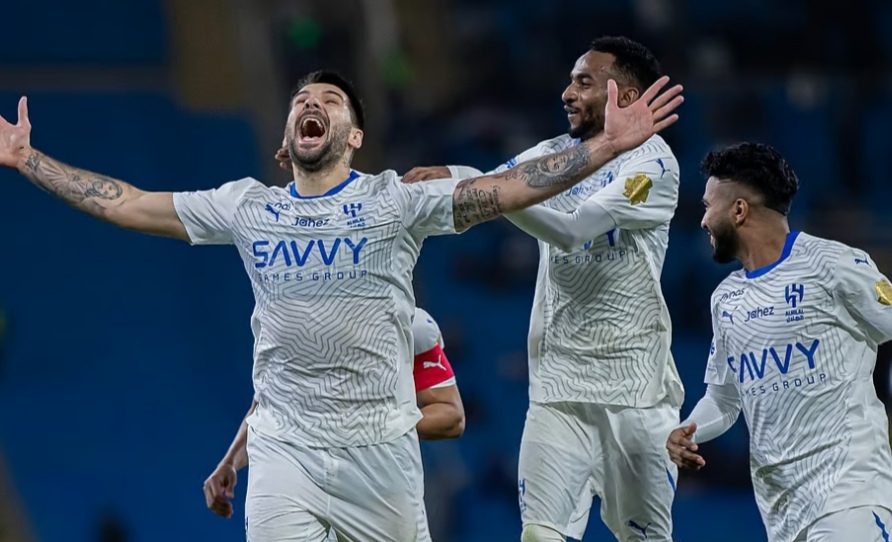 الهلال يعبر محطة الفيحاء ويواصل مطاردة الاتحاد