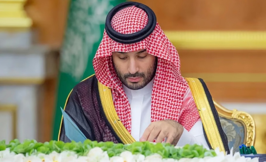 ولي العهد يرأس جلسة "الوزراء" في جدة.. 15 قراراً واستعراض لمسارات دعم المشاريع ومؤشرات الاقتصاد ولي العهد يرأس جلسة "الوزراء" في جدة.. 15 قراراً واستعراض لمسارات دعم المشاريع ومؤشرات الاقتصاد
