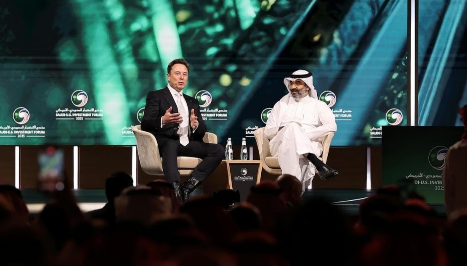"إيلون ماسك" من الرياض: الروبوتات سترفع الاقتصاد عشرة أضعاف.. والسعودية تقود عصر ما بعد البيانات