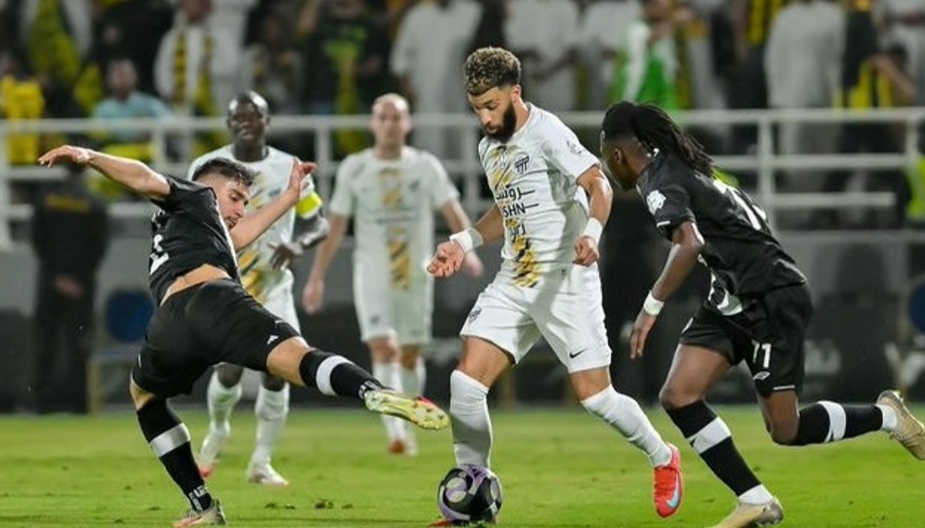 بطل دوري روشن "الاتحاد" يُكرِّس حضوره في مرمى الشباب بثلاثية