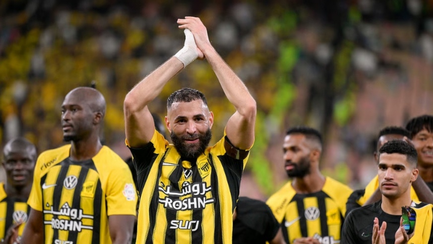 جوائز دوري روشن: قائد الاتحاد "بنزيما" الأفضل.. و"سالم" يحصد جائزة أفضل سعودي