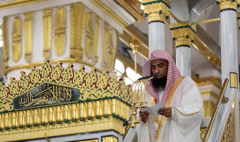 في خطبة الجمعة.. إمام المسجد النبوي: المخلصون في الطاعات يسكنون في رضوان الله ورحمته