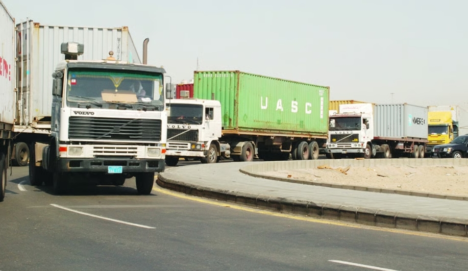 المرور السعودي: التزام سائقي الشاحنات بالأنظمة المرورية يعزز السلامة على الطرق