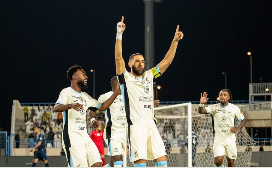 بخماسية وتألق "بنزيما" بـ"هاتريك".. الاتحاد يتجاوز الأخدود في افتتاح دوري روشن