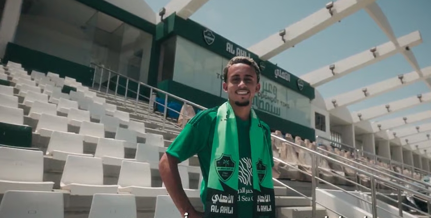 الأهلي يعلن تعاقده مع البرازيلي ماتيوس غونسالفيس قادمًا من فلامنغو الأهلي يعلن تعاقده مع البرازيلي ماتيوس غونسالفيس قادمًا من فلامنغو
