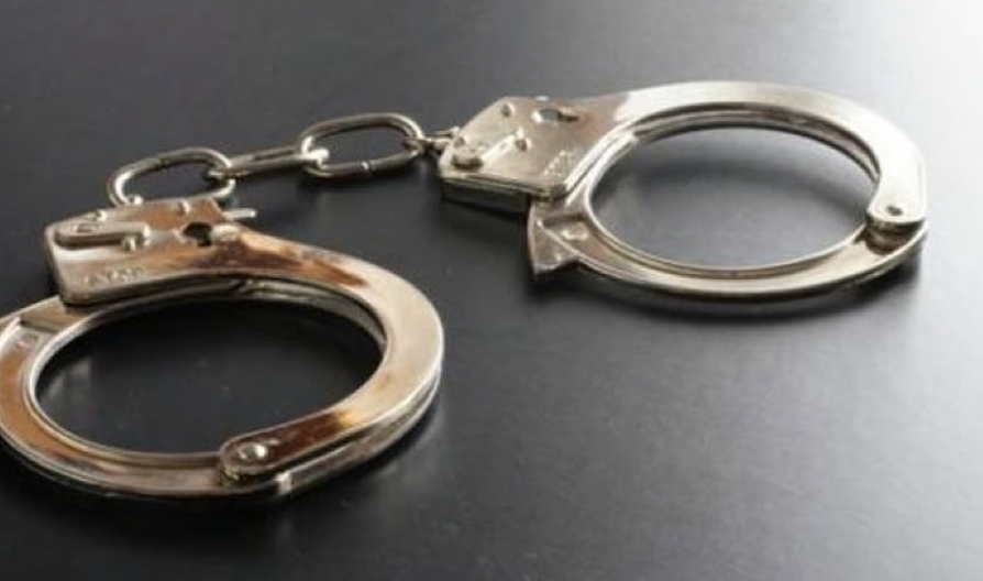 ضبط 10 متورطين وحجز 214 كجم قات مع مروّج حشيش وأمفيتامين في عمليات أمنية بعدة مناطق ضبط 10 متورطين وحجز 214 كجم قات مع مروّج حشيش وأمفيتامين في عمليات أمنية بعدة مناطق