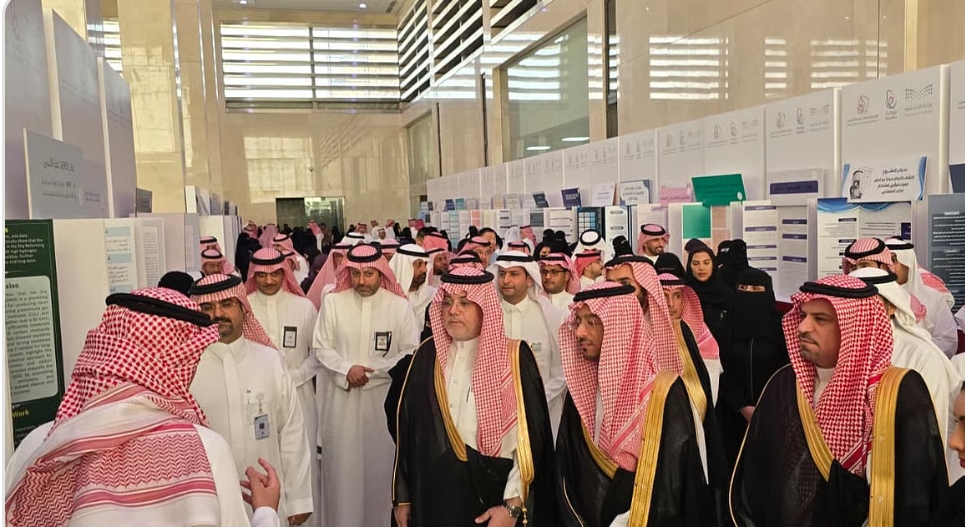 برعاية وزير التعليم.. وكيل الوزارة لتنمية قدرات الطلاب يفتتح معرض "إبداع 2026" بتعليم الرياض برعاية وزير التعليم.. وكيل الوزارة لتنمية قدرات الطلاب يفتتح معرض "إبداع 2026" بتعليم الرياض