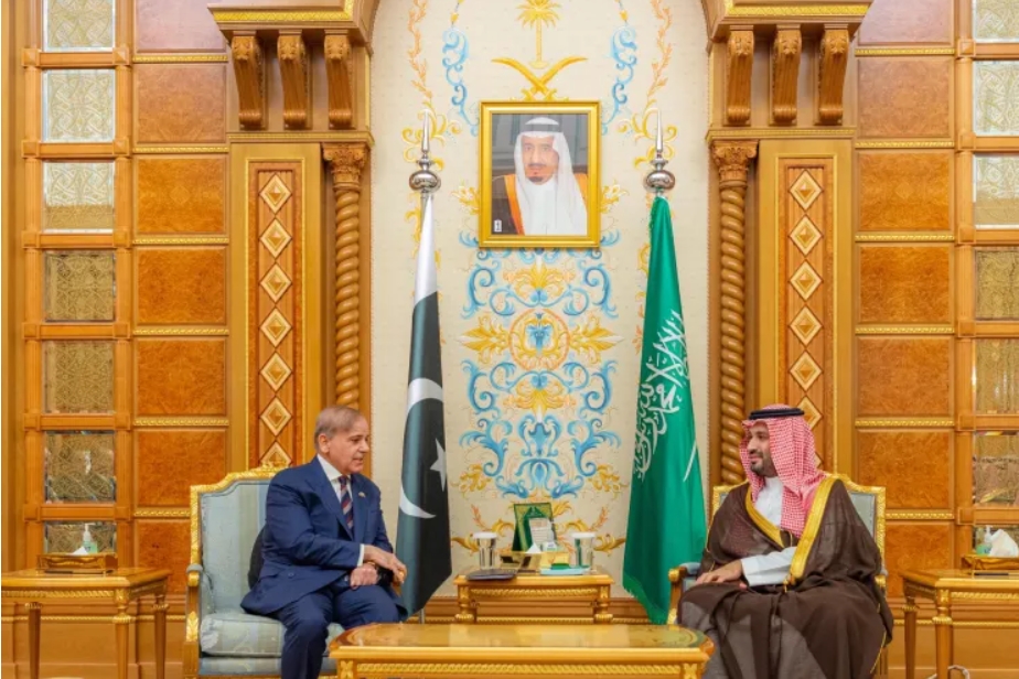 المملكة وباكستان تتفقان على إطلاق إطار تعاون اقتصادي المملكة وباكستان تتفقان على إطلاق إطار تعاون اقتصادي