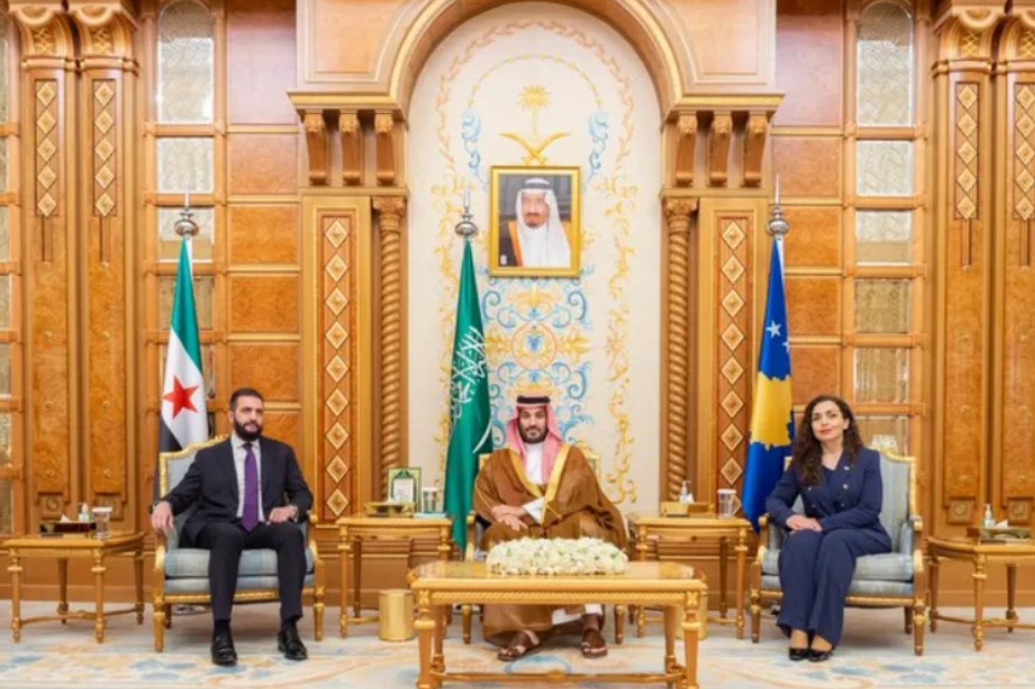 لقاء ثلاثي يجمع ولي العهد والشرع ورئيسة كوسوفا لقاء ثلاثي يجمع ولي العهد والشرع ورئيسة كوسوفا