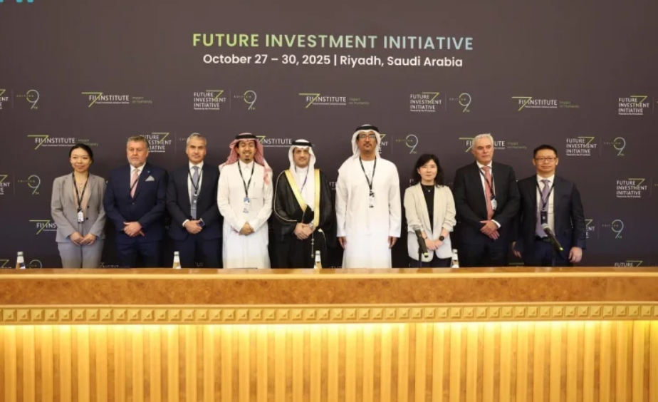 "الكهرباء" توقع اتفاقيات تمويل بـ4 مليارات دولار "الكهرباء" توقع اتفاقيات تمويل بـ4 مليارات دولار