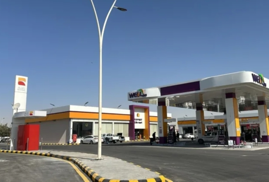 منع تعبئة الوقود لغير الملتزمين بالمسارات داخل المحطات