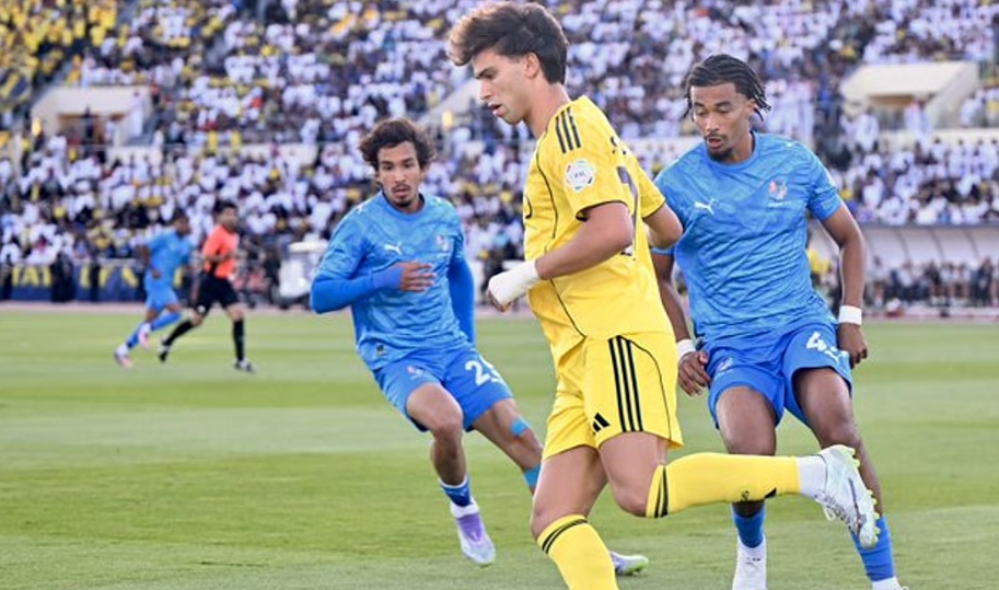 بثلاثية.. النصر يتجاوز نيوم ويحكم القبضة على الصدارة