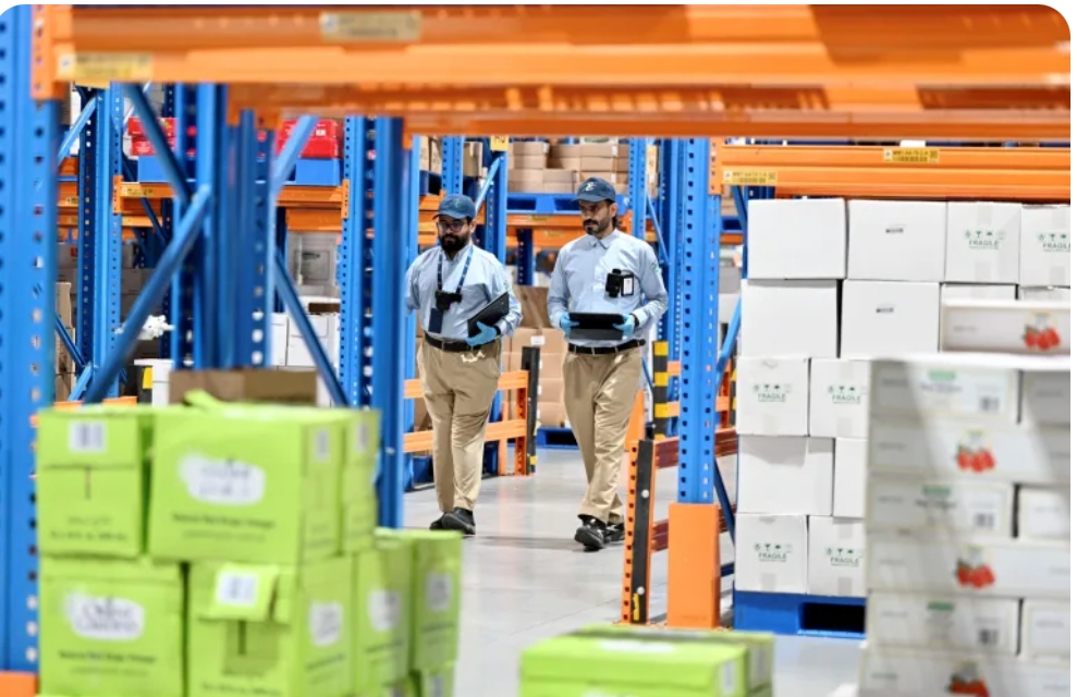 إحباط دخول 239 طنًا من الأغذية الملوثة إلى المملكة