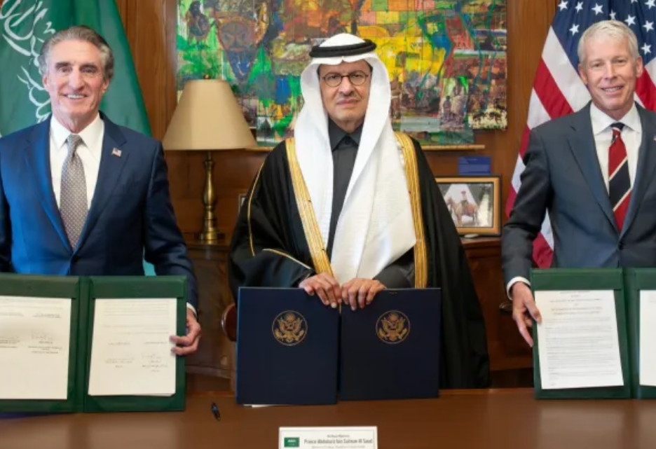 المملكة وأمريكا يوقعان اتفاقية تعاون في الطاقة النووية