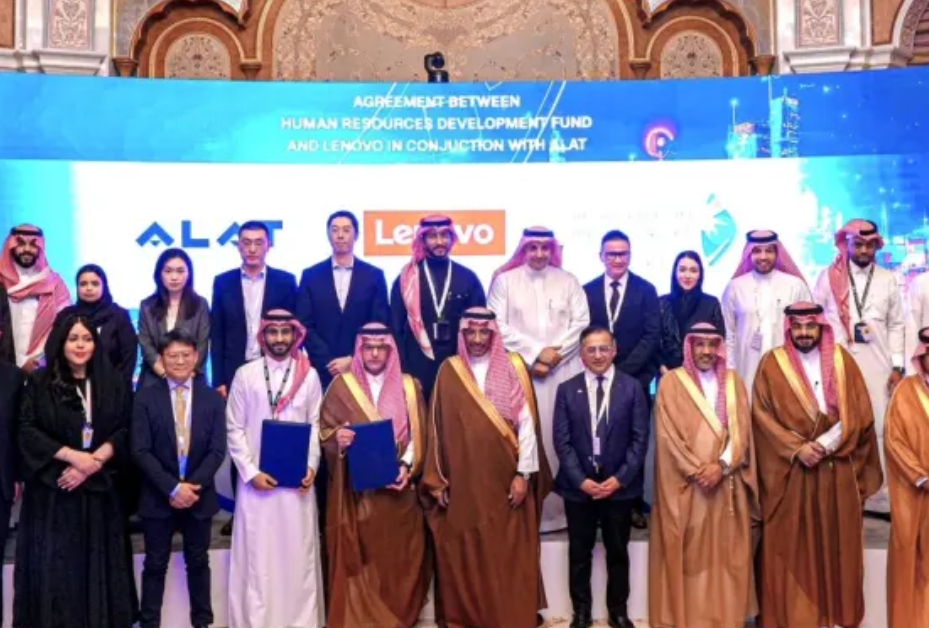 "هدف" يمكن 356 مواطناً في صناعة السيارات الكهربائية