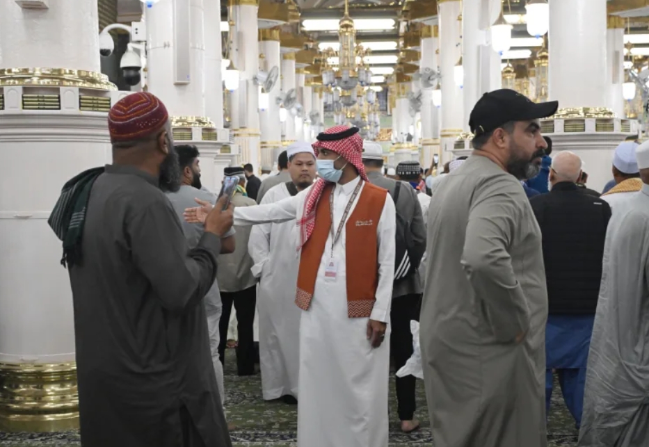 مواعيد زيارة الروضة الشريفة للرجال والنساء