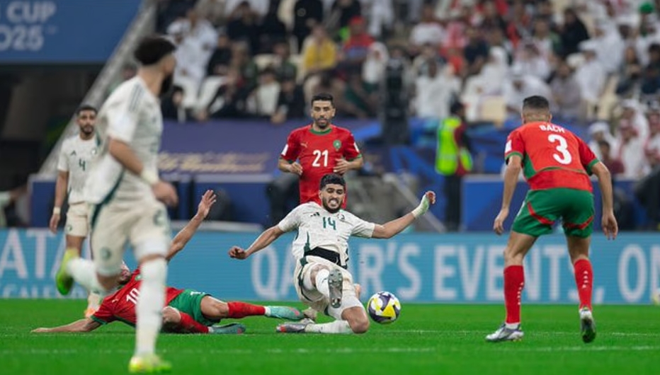 الأخضر يتعثر.. ويتنازل عن الصدارة للمغرب في ختام دور مجموعات كأس العرب