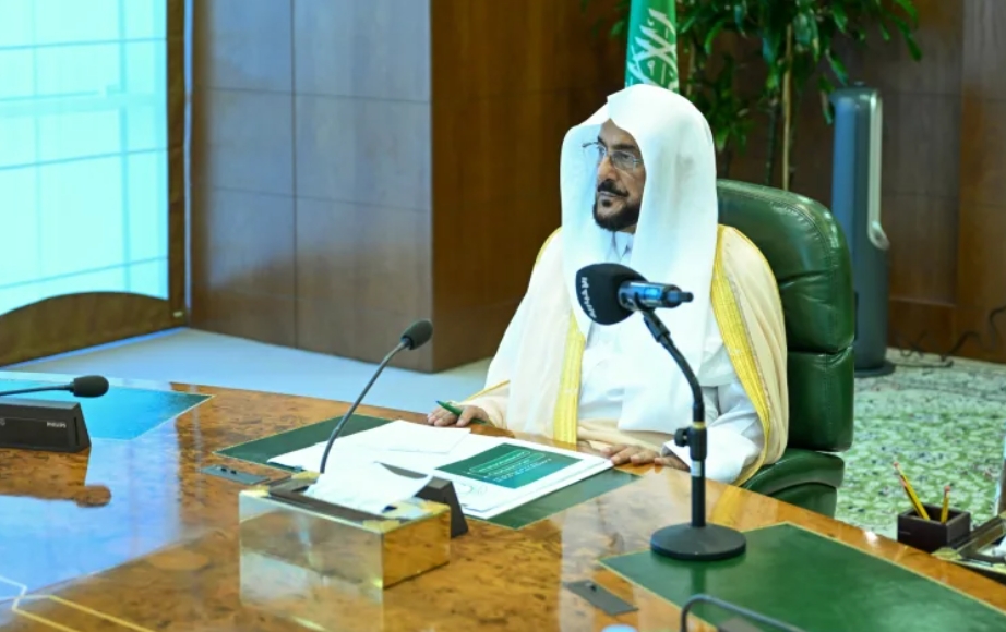 تحسين الفئات الوظيفية لـ3.8 ألف خطيب وإمام ومؤذن