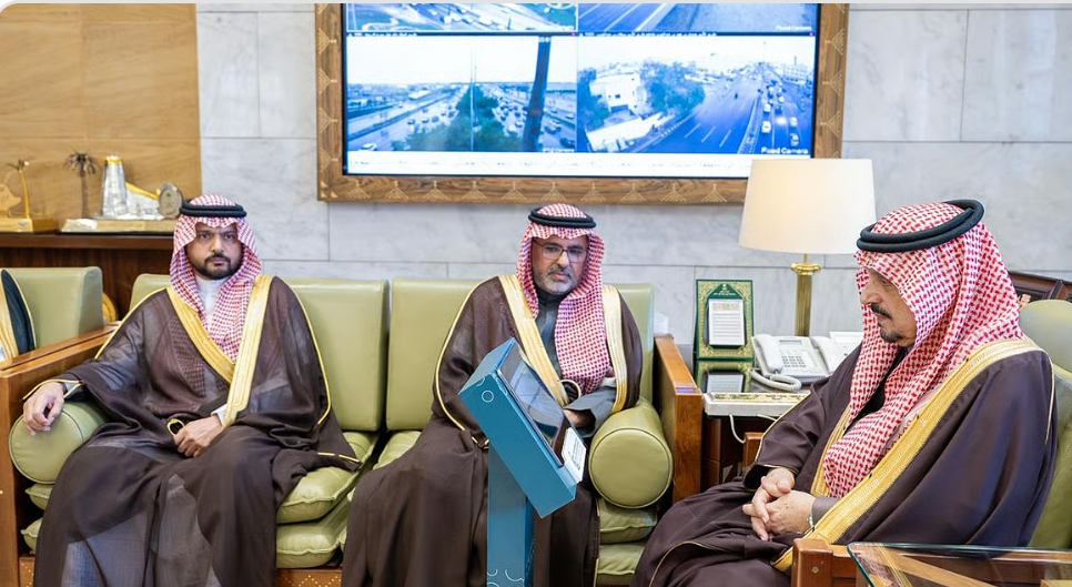 أمير الرياض يدشن كرسيًا بحثيًا لدعم المدن الذكية في جامعة شقراء