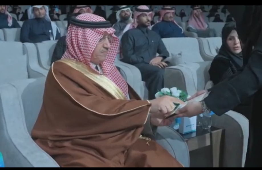 وزير التعليم: "القيادات الواعدة" مسار استراتيجي لتأهيل الكفاءات وصناعة قادة الأثر