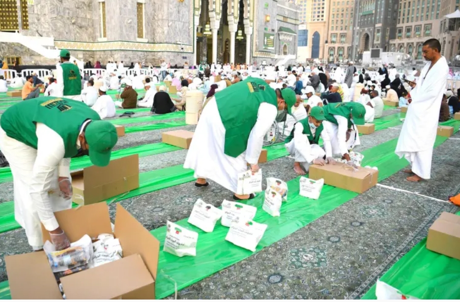 بدء استقبال وثائق الشركات لخدمة إفطار الصائمين بالحرمين