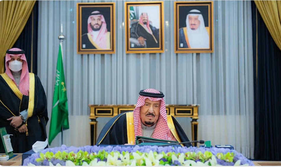 مجلس الوزراء برئاسة خادم الحرمين يؤكد دعم اليمن ويقرّ حزمة اتفاقيات دولية وتنموية جديدة