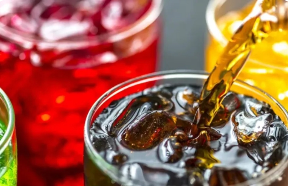 إلغاء الضريبة الانتقائية على "الغازية" وتوسيعها على "المحلاة"