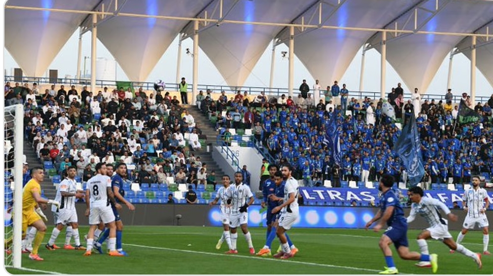 الفتح يعمّق جراح الشباب بثنائية واللعب بـ 9 لاعبين