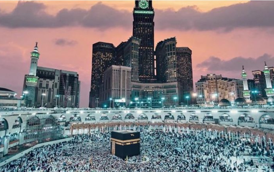 الحج توضح خطوات إصدار تصريح العمرة عبر تطبيق نسك