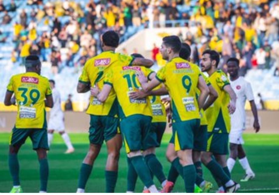 الخليج يكتسح ضمك برباعية نظيفة في دوري روشن