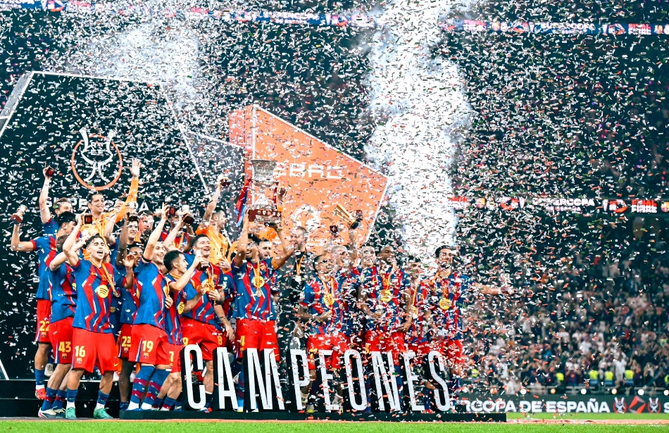 برشلونة يتوَّج بكأس السوبر الإسباني في جدة بثلاثية مثيرة أمام ريال مدريد