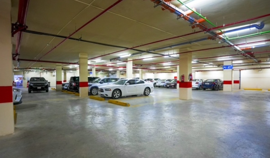 السياحة تنبّه: مرافق الضيافة ملزمة بإبراز رسوم المواقف للزائرين