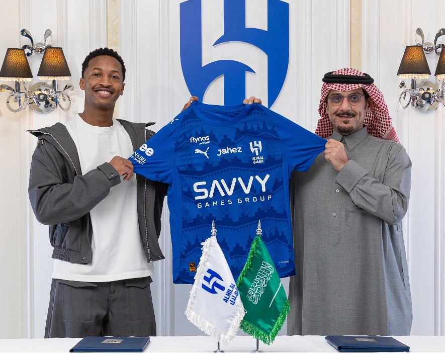 الهلال يضم مراد هوساوي والحارس ريان الدوسري من الخليج حتى 2030
