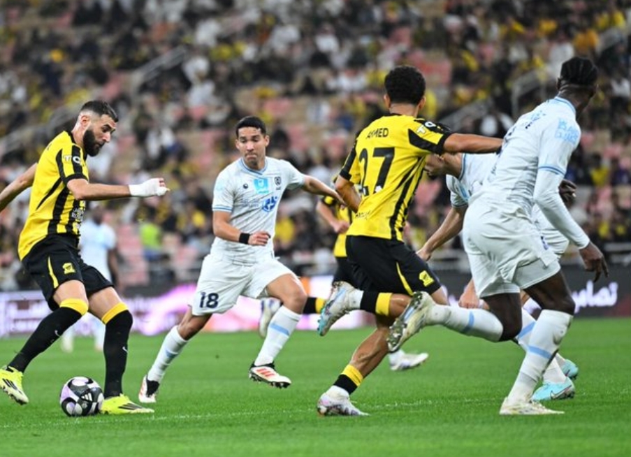 الاتحاد يهزم الأخدود ويصل إلى النقطة 30 في دوري روشن