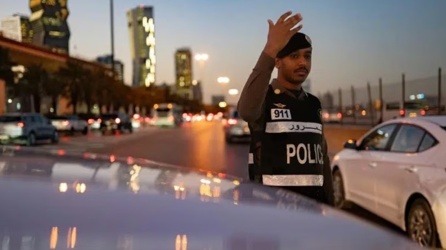 «المرور» يحدّد 4 مسببات رئيسية للانحراف المفاجئ للمركبات