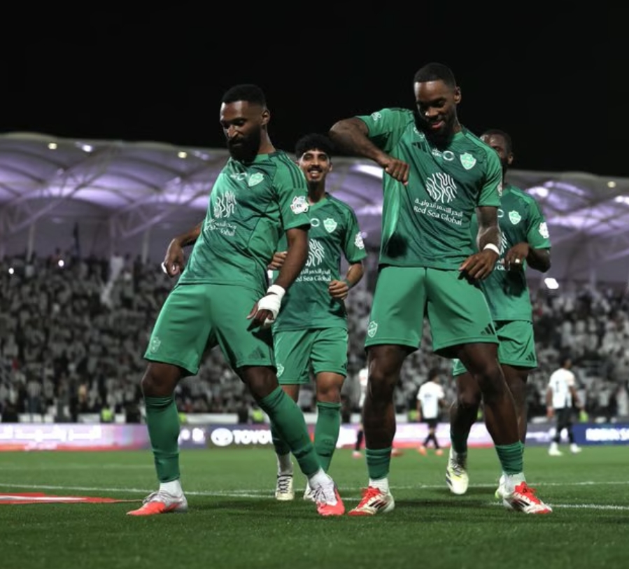 الأهلي يكتسح الشباب بخماسية ويستعيد المركز الثالث في دوري روشن