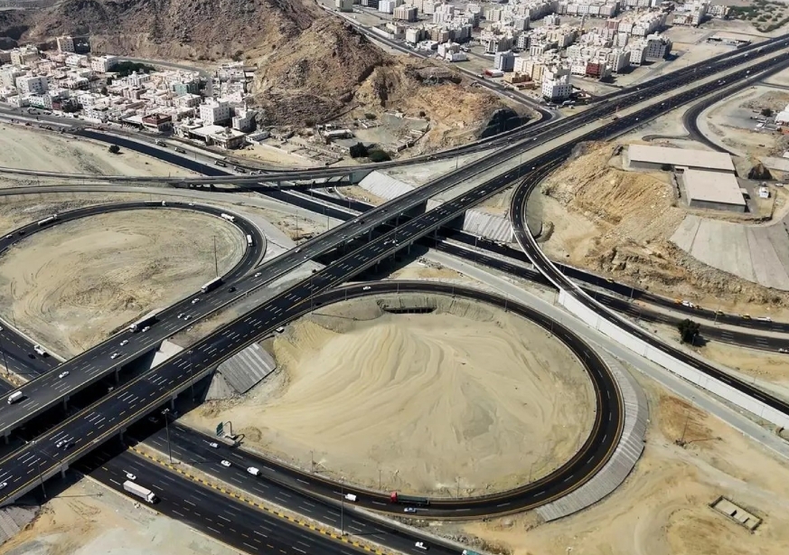 تشغيل تقاطع الدائري الرابع مع طريق السيل بمكة