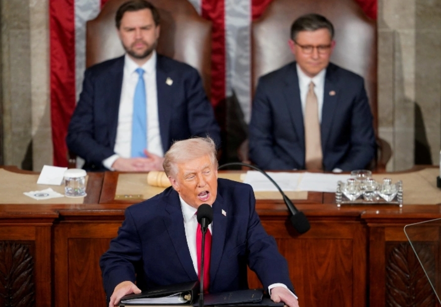 ترامب يعدد أسباب شنّ هجوم محتمل على إيران