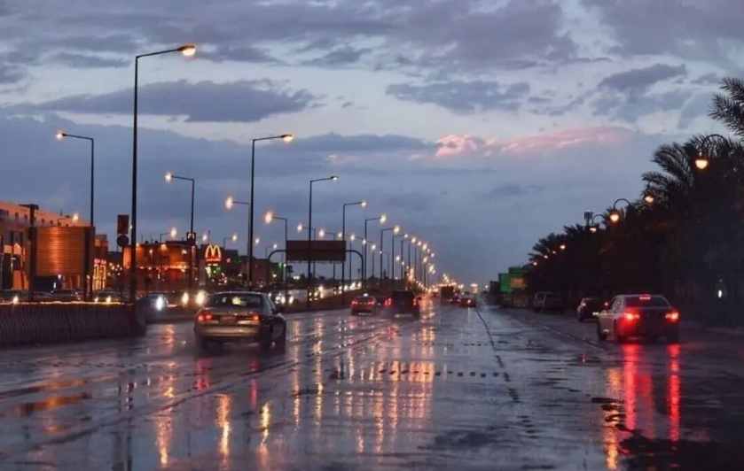 أمطار خفيفة إلى متوسطة على الرياض ومحافظاتها اليوم وغدًا.. و"الدفاع المدني" يدعو للحيطة