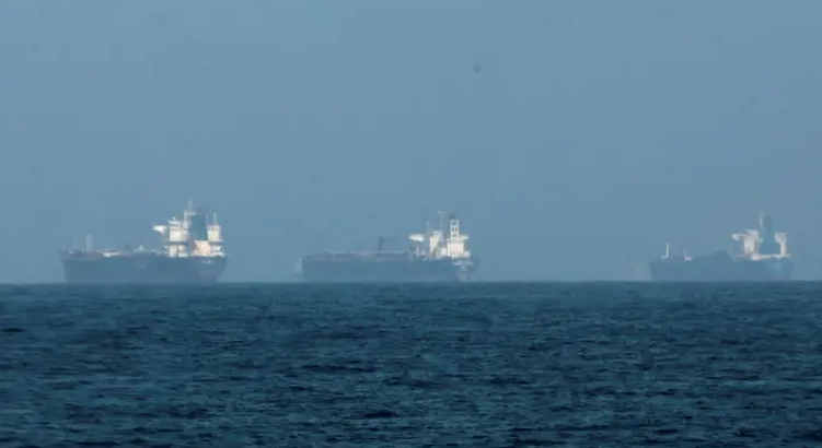 الحرس الثوري: إصابة 10 ناقلات نفط في مضيق هرمز