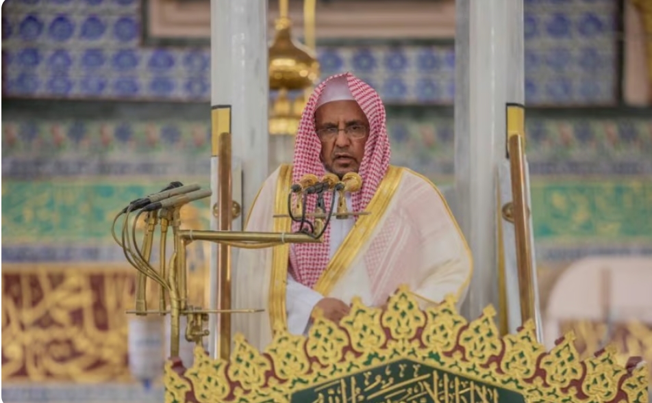 إمام المسجد النبوي يحذّر من تضييع العشر الأواخر ويدعو لاغتنام ليلة القدر بالطاعة