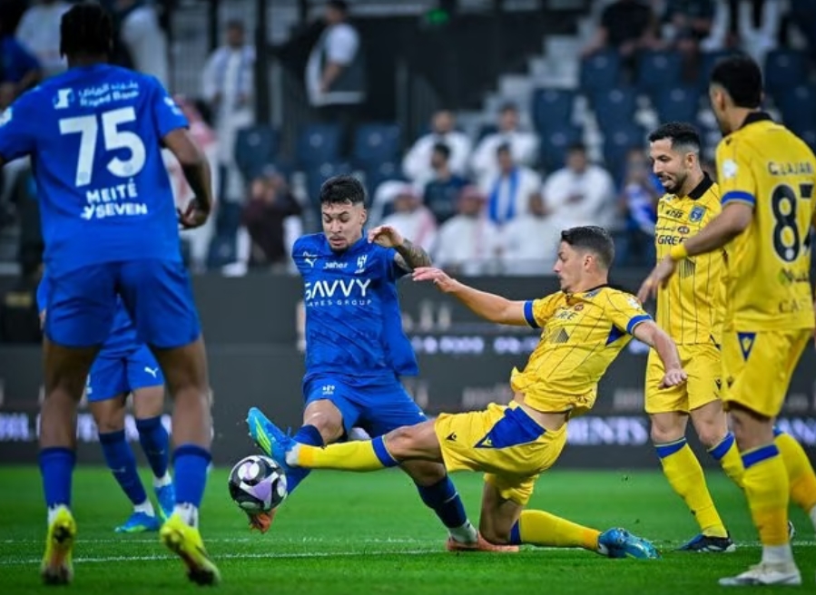 دوري روشن: الهلال يتعادل مع التعاون ويحافظ على الوصافة