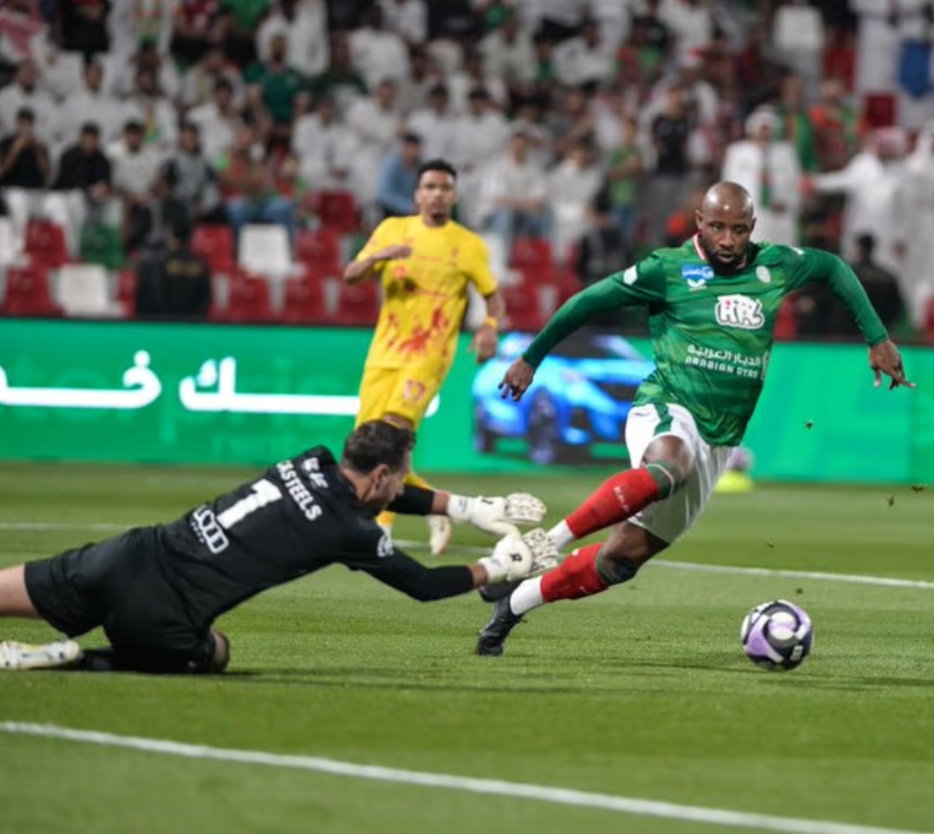 ديربي الشرقية .. الاتفاق يقلب الطاولة أمام القادسية بثلاثية