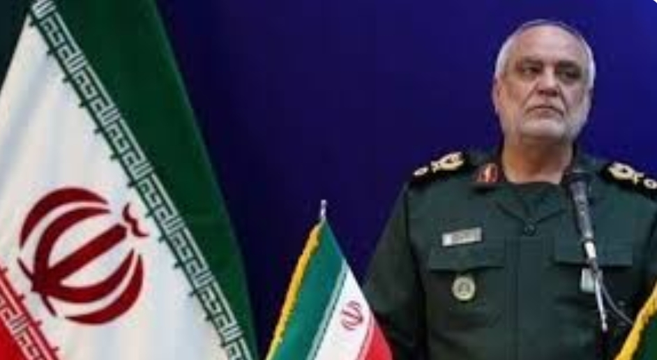 أعلن الحرس الثوري الإيراني، اليوم الاثنين، مقتل رئيس جهاز استخبارات الحرس الثوري مجيد خادمي، جراء ضربات قال إنها أمريكية إسرائيلية استهدفت إيران.  وأوضح الحرس الثوري في بيان أن خادمي قُتل إثر هجوم أمريكي إسرائيلي على الأراضي الإيرانية، من دون تقديم مزيد م