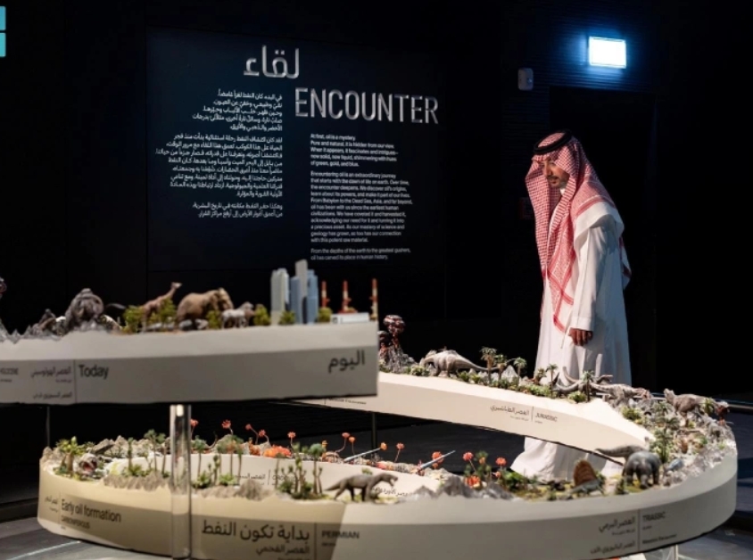 وزيرا الطاقة والثقافة يفتتحان متحف الذهب الأسود في الرياض