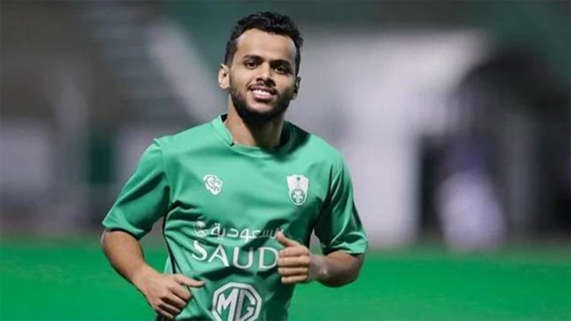الأهلي يخطف فوزًا دراميًا من بين أنياب الحزم الأهلي يخطف فوزًا دراميًا من بين أنياب الحزم