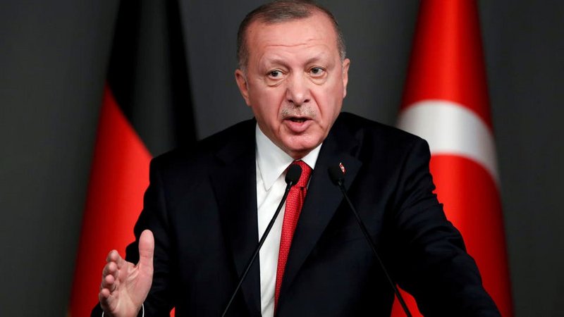 "أردوغان" يطبخ قانونًا لمحاصرة منصات التواصل بعقوبات تصل لـ50 مليون ليرة